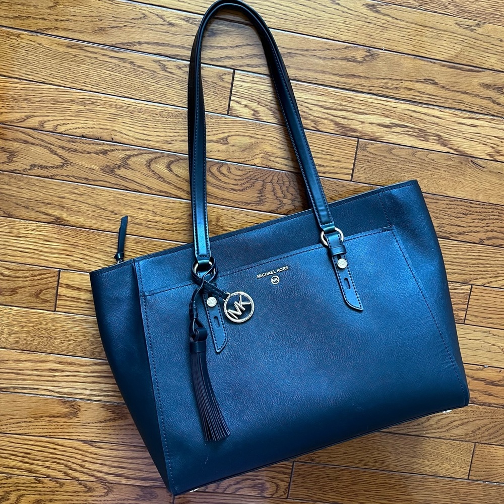 Black Michael Kors Tote